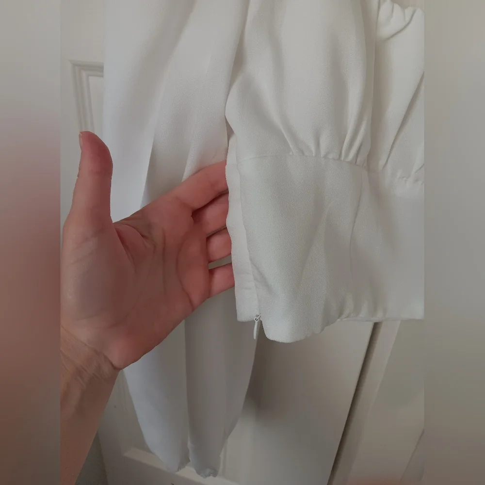 Princess Polly Ariah White Long Sleeve Crop Top. Size 6.